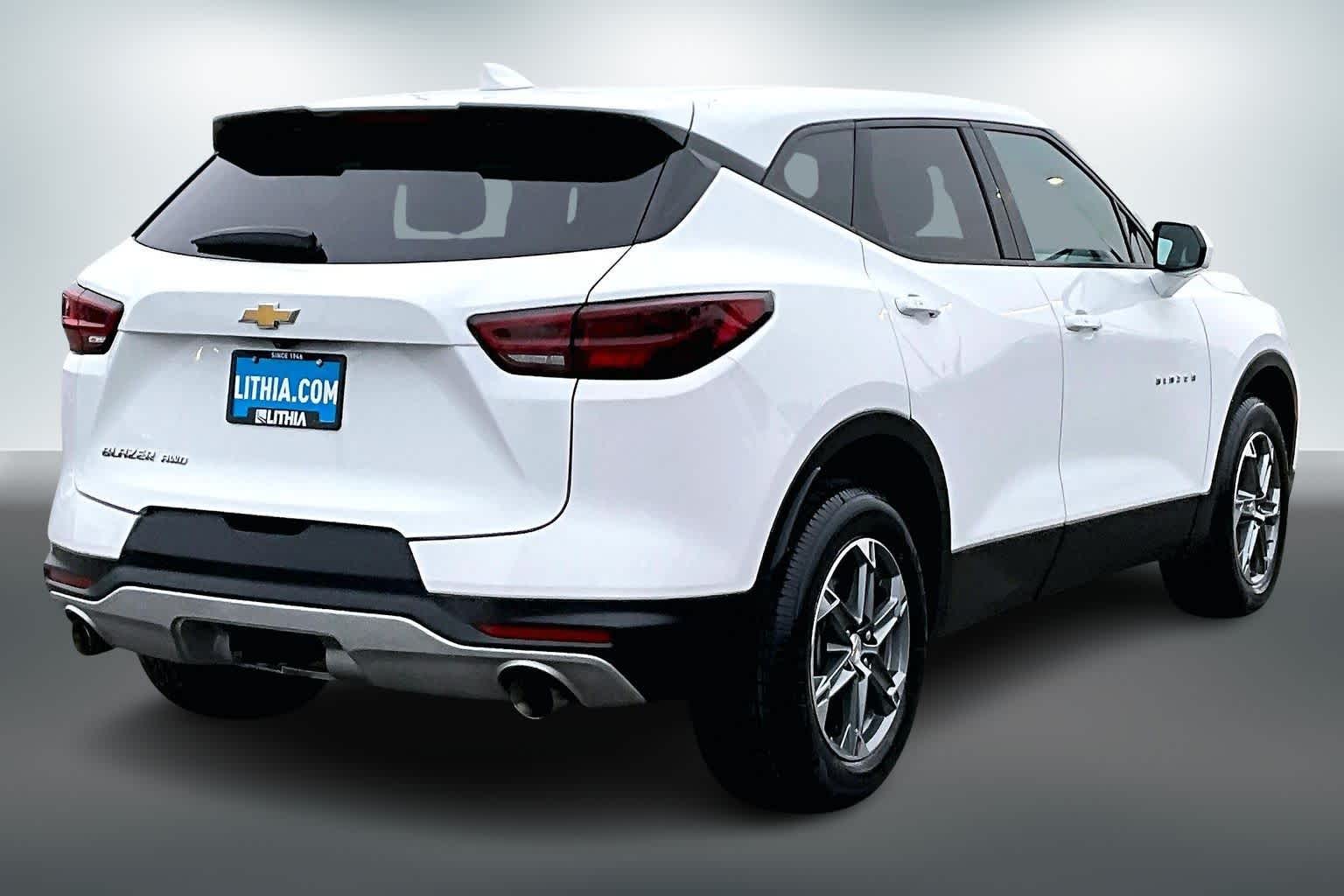 Thumbnail: 2023 Chevrolet Blazer - 22