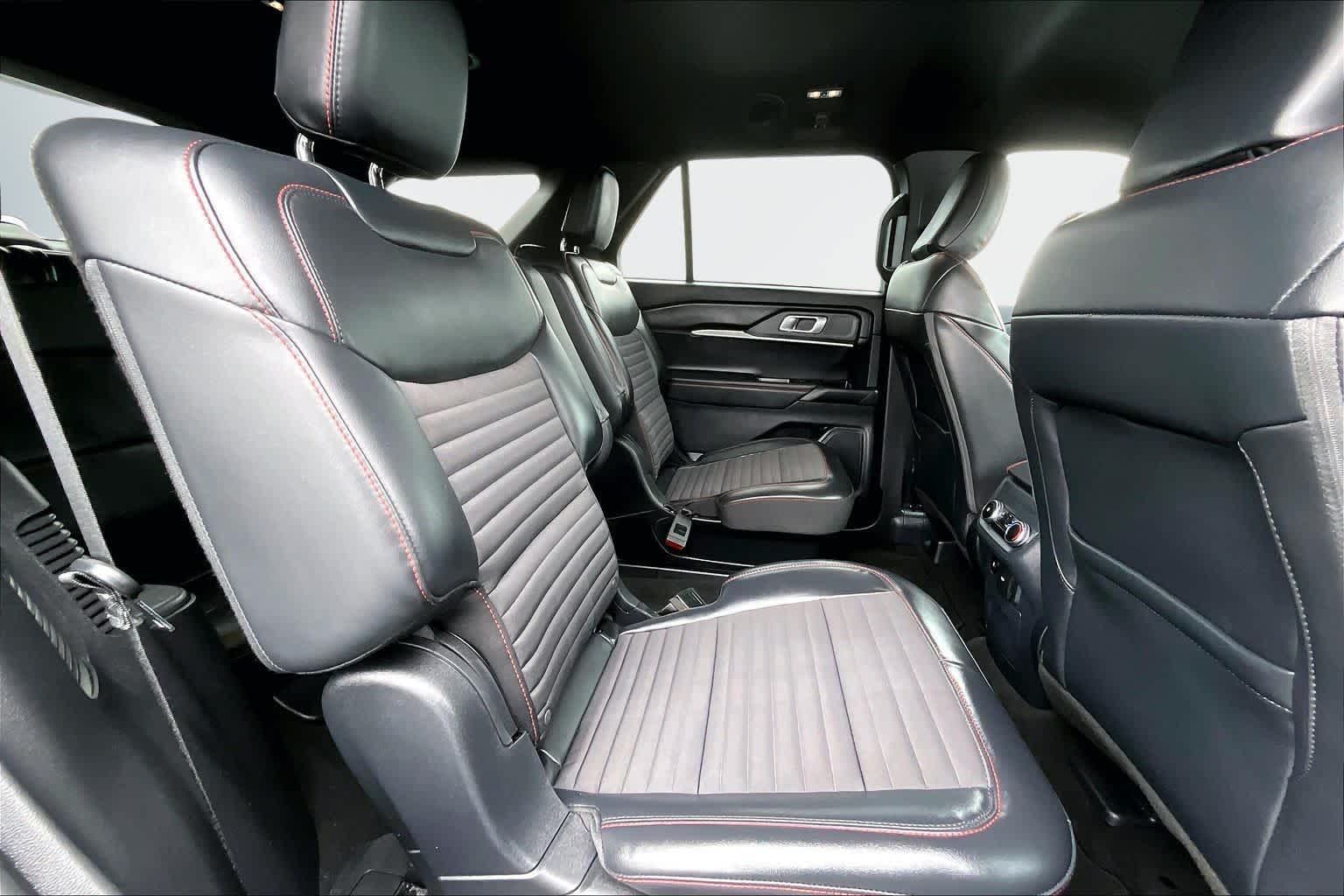 Thumbnail: 2025 Ford Explorer - 29