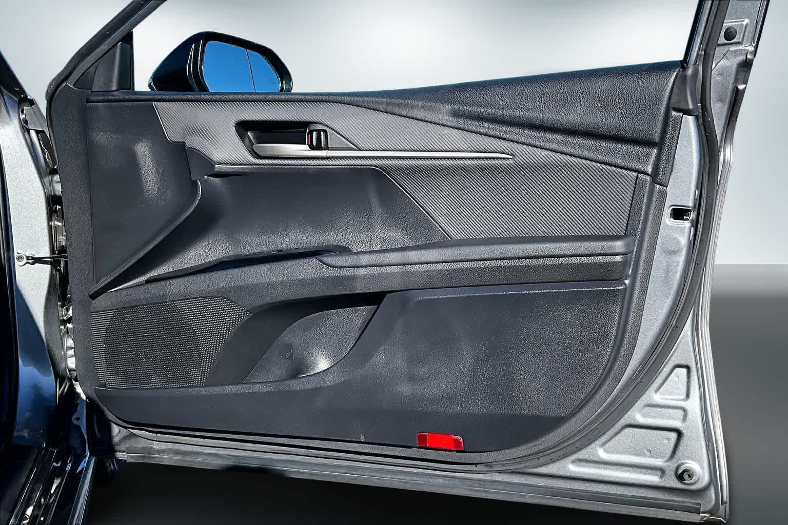 Thumbnail: 2025 Toyota Camry - 28