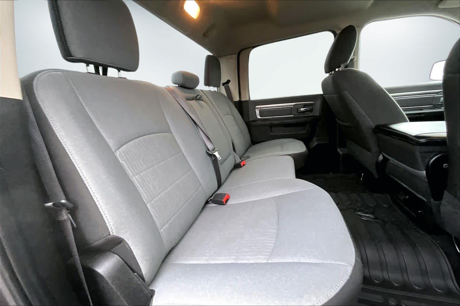 Thumbnail: 2022 RAM 1500 Classic - 30