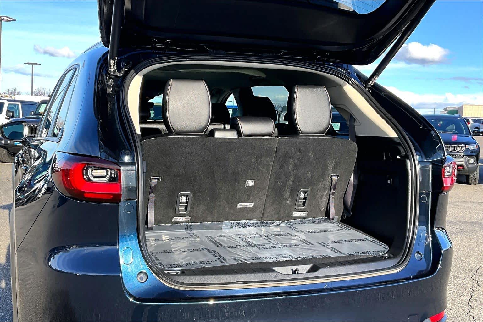 Thumbnail: 2025 Mazda CX-90 - 18