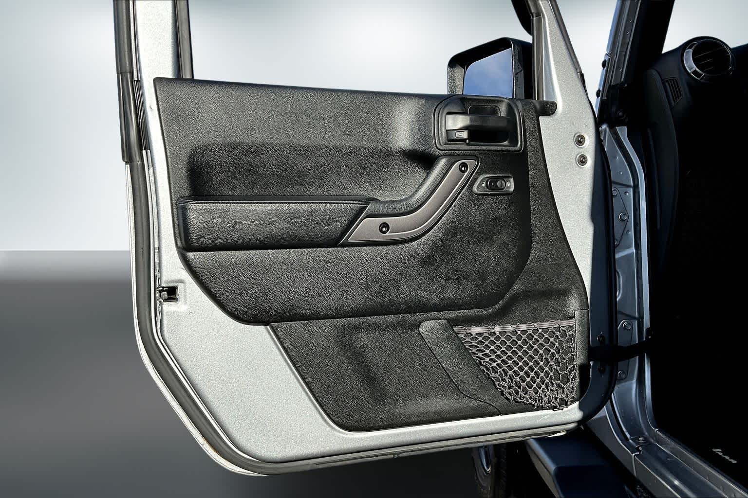 Thumbnail: 2018 Jeep Wrangler - 25