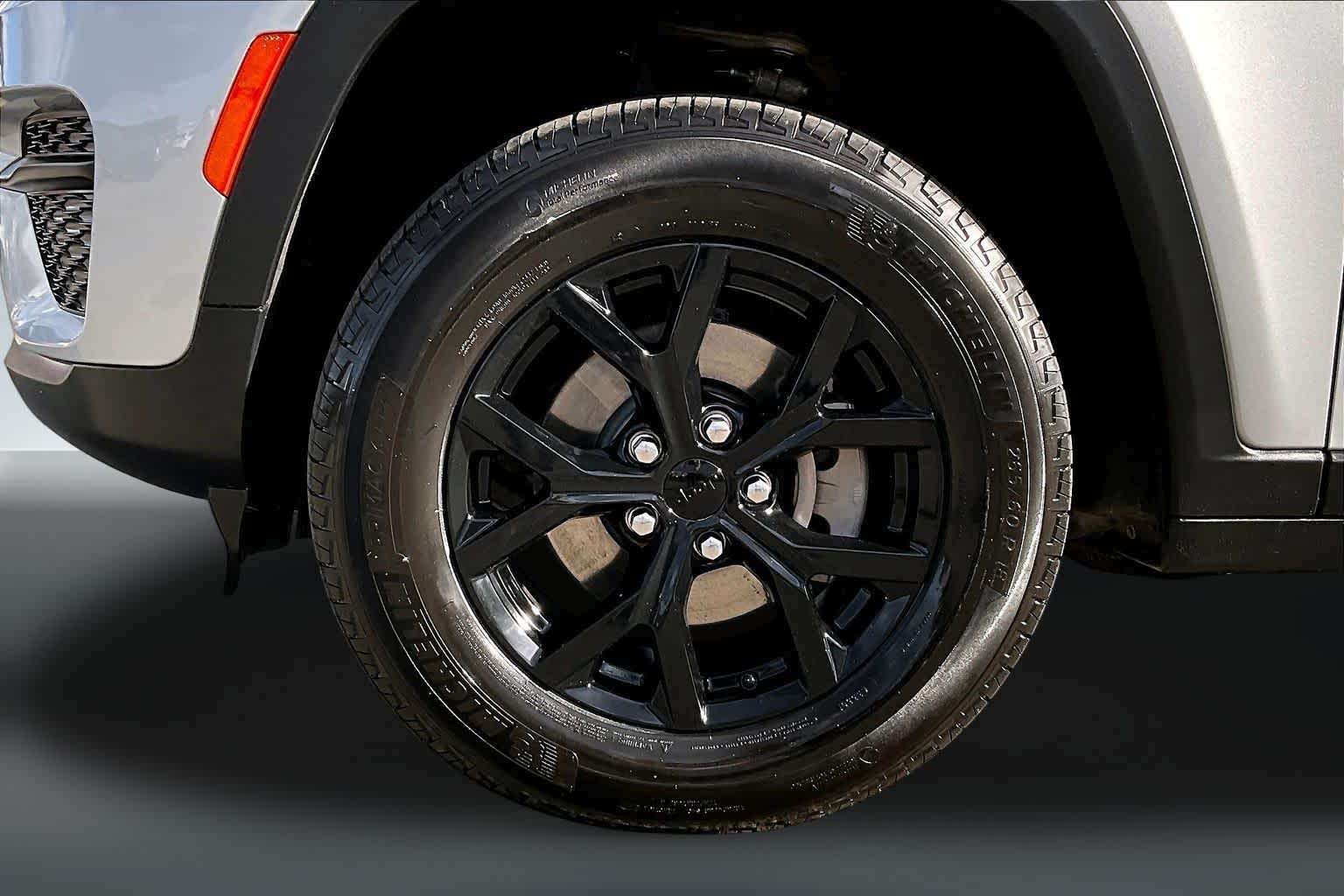 Thumbnail: 2025 Jeep Grand Cherokee - 8