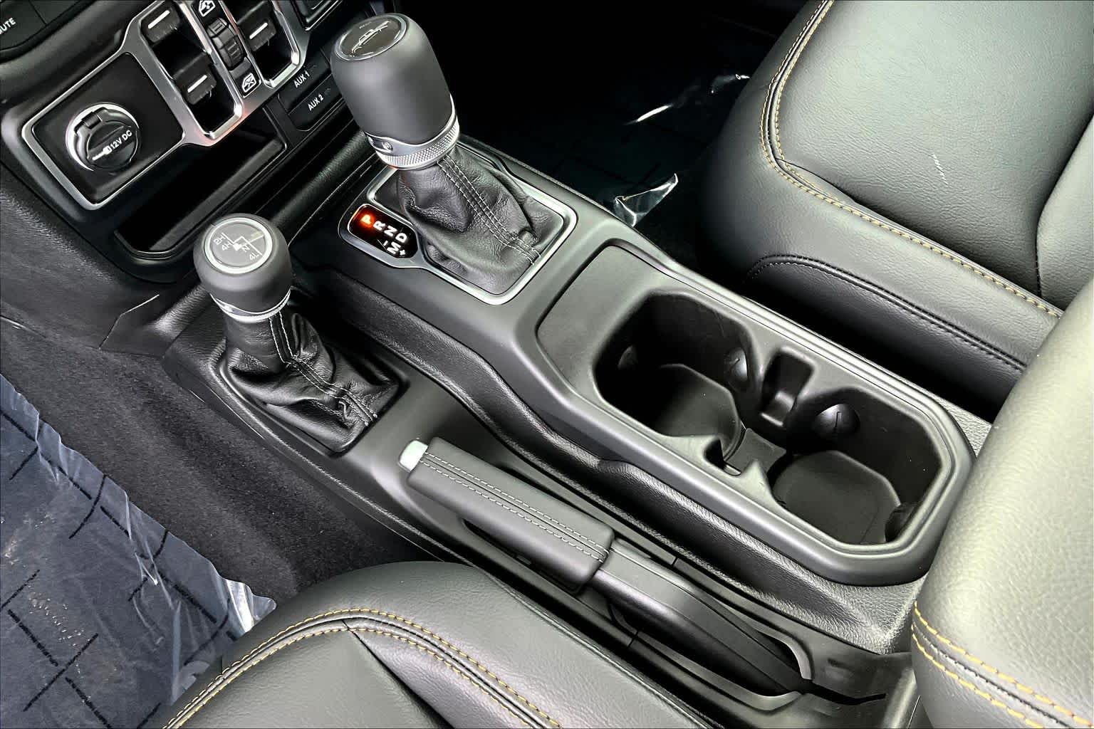 Thumbnail: 2025 Jeep Gladiator - 17