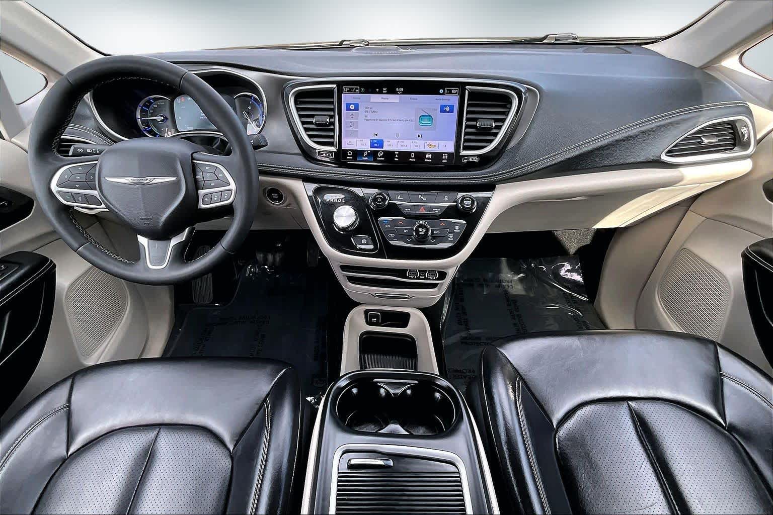 Thumbnail: 2024 Chrysler Pacifica - 10