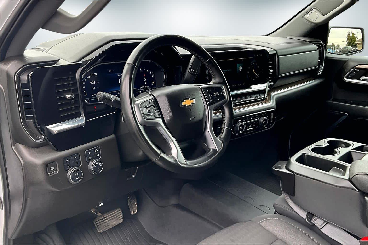 Thumbnail: 2024 Chevrolet Silverado 1500 - 2