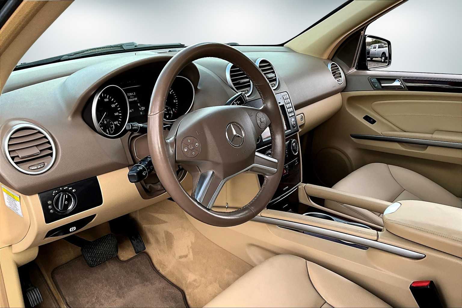 Thumbnail: 2011 Mercedes-Benz M-Class - 2