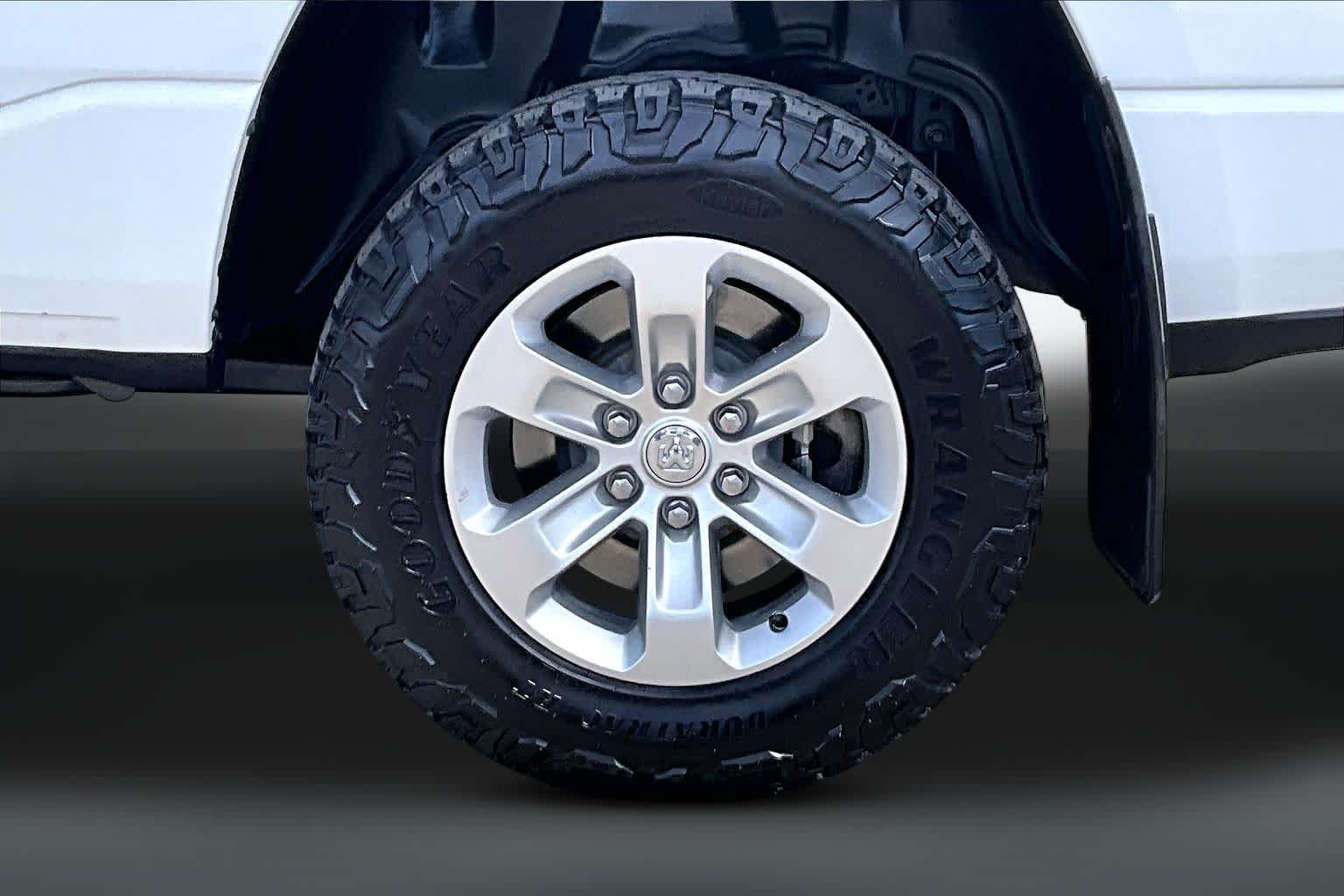 Thumbnail: 2024 RAM 1500 - 32