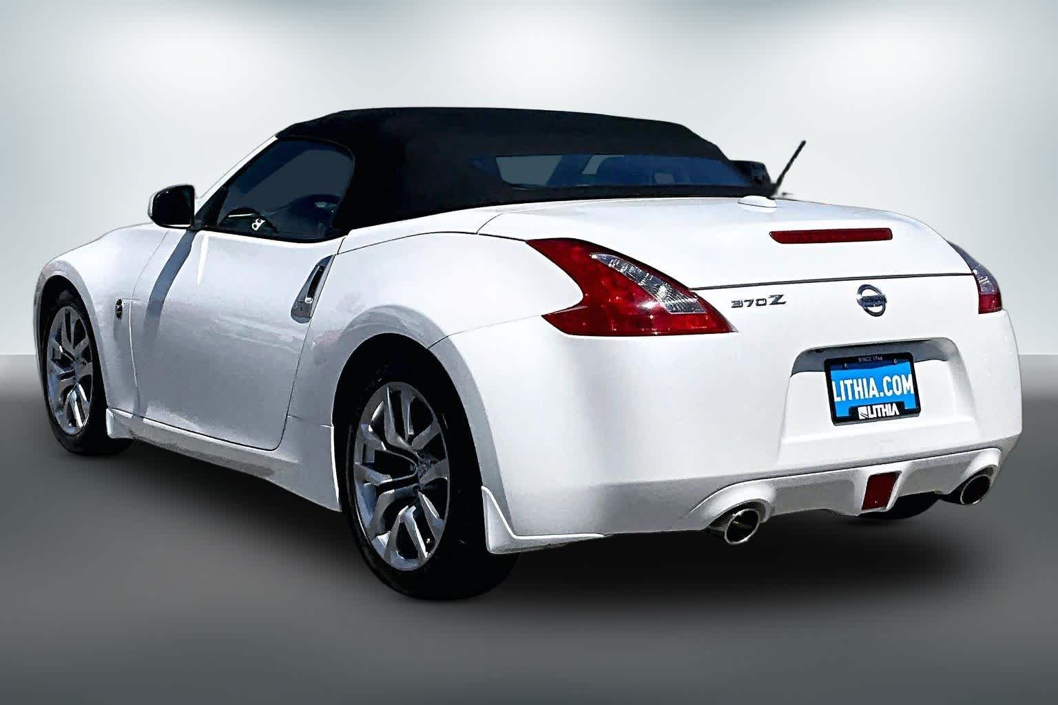 Thumbnail: 2013 Nissan Z - 3