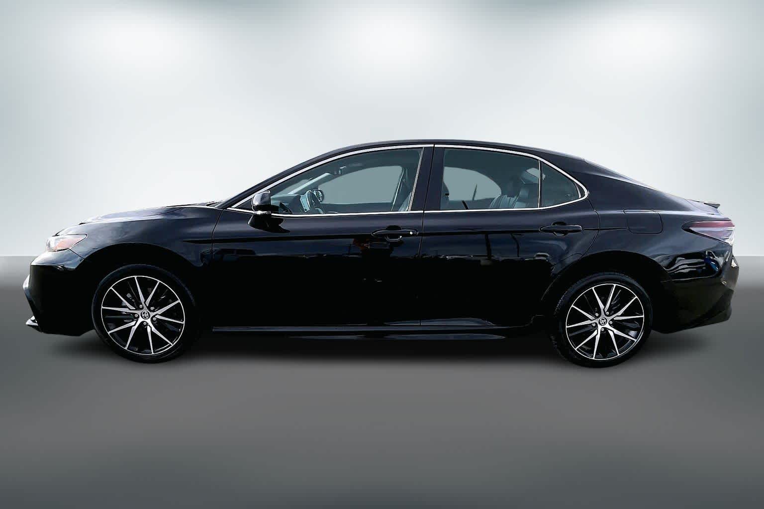 Thumbnail: 2024 Toyota Camry - 3