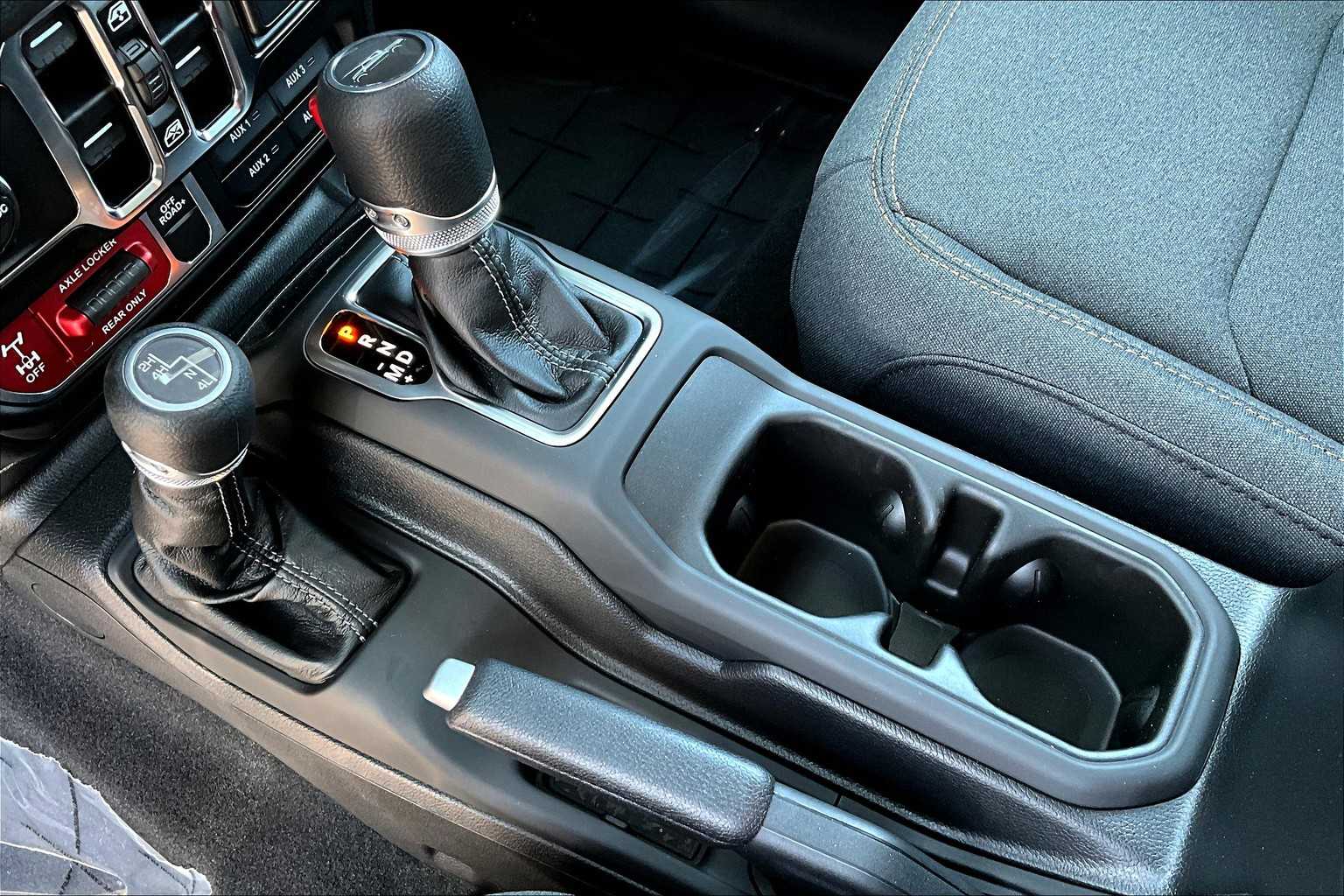 Thumbnail: 2025 Jeep Gladiator - 17