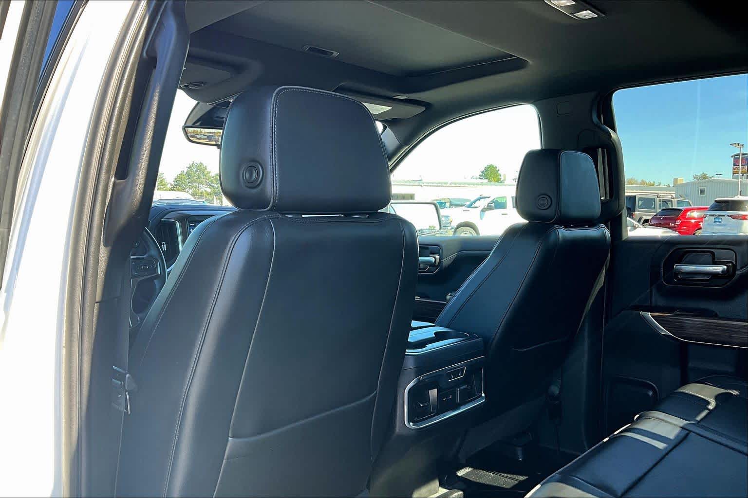 Thumbnail: 2021 Chevrolet Silverado 1500 - 11