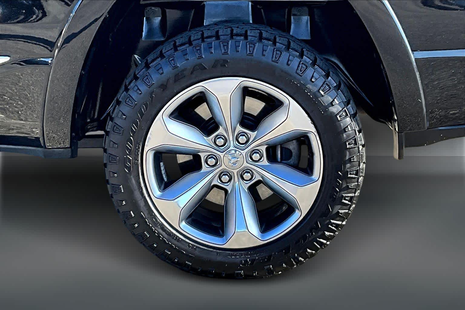 Thumbnail: 2019 RAM 1500 - 37