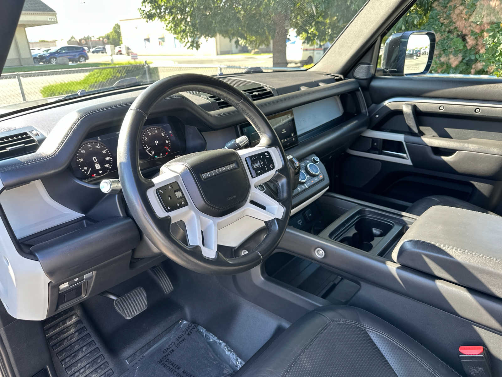 Used 2020 Land Rover Defender HSE with VIN SALE9EEUXL2018589 for sale in Kennewick, WA