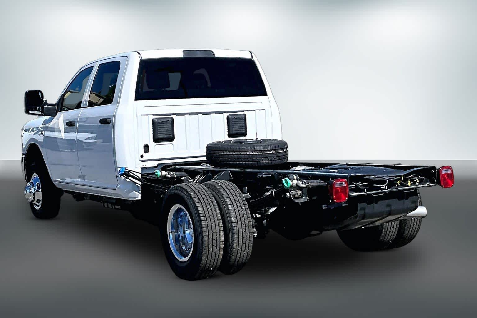 Thumbnail: 2026 RAM 3500 - 4
