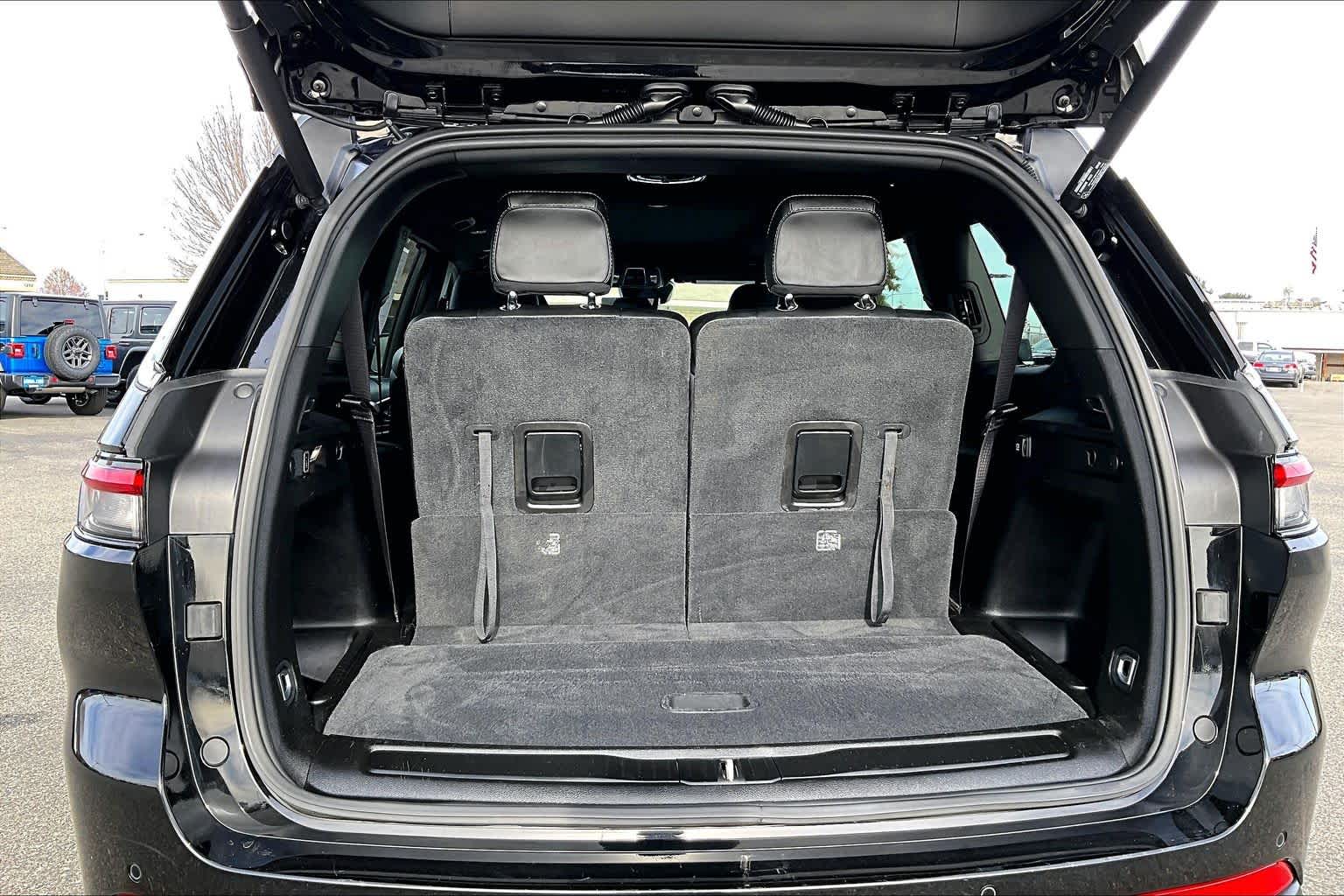 Thumbnail: 2024 Jeep Grand Cherokee L - 18