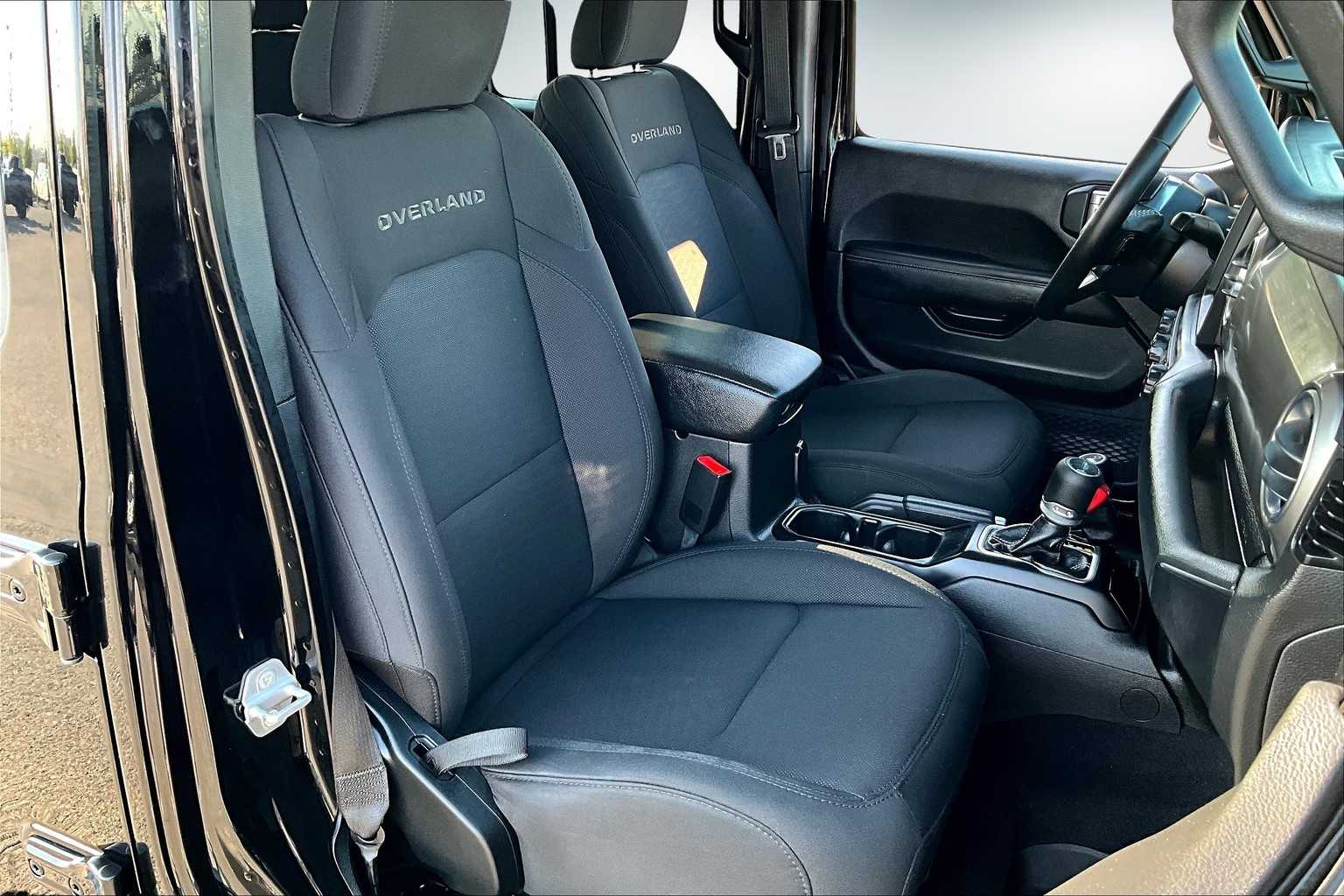 Thumbnail: 2020 Jeep Gladiator - 13