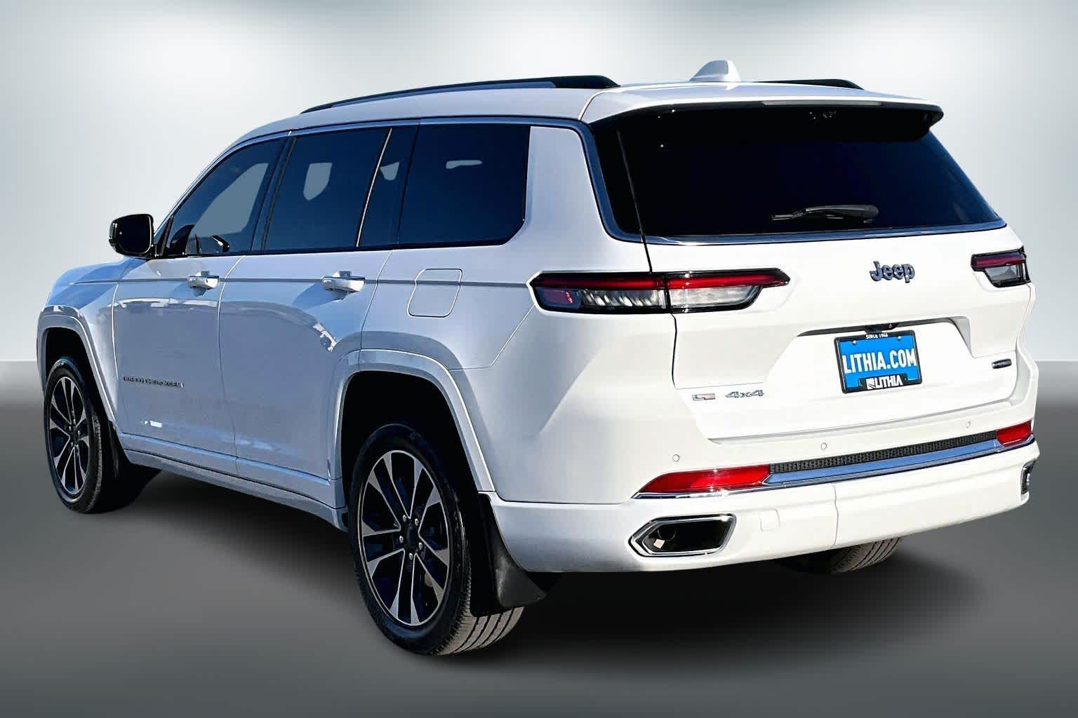 2022 Jeep Grand Cherokee Overland photo 4