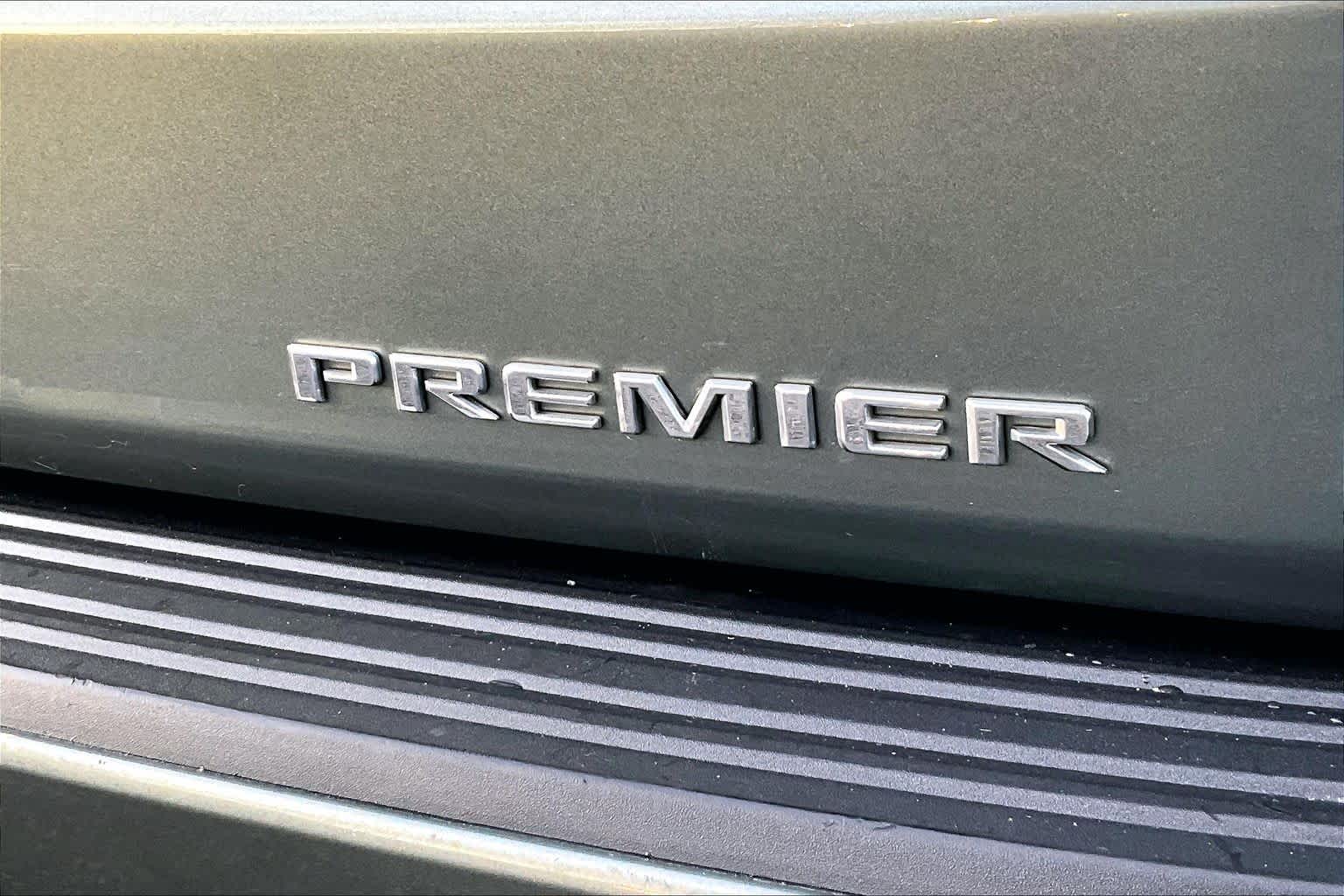 Thumbnail: 2023 Chevrolet Suburban - 7