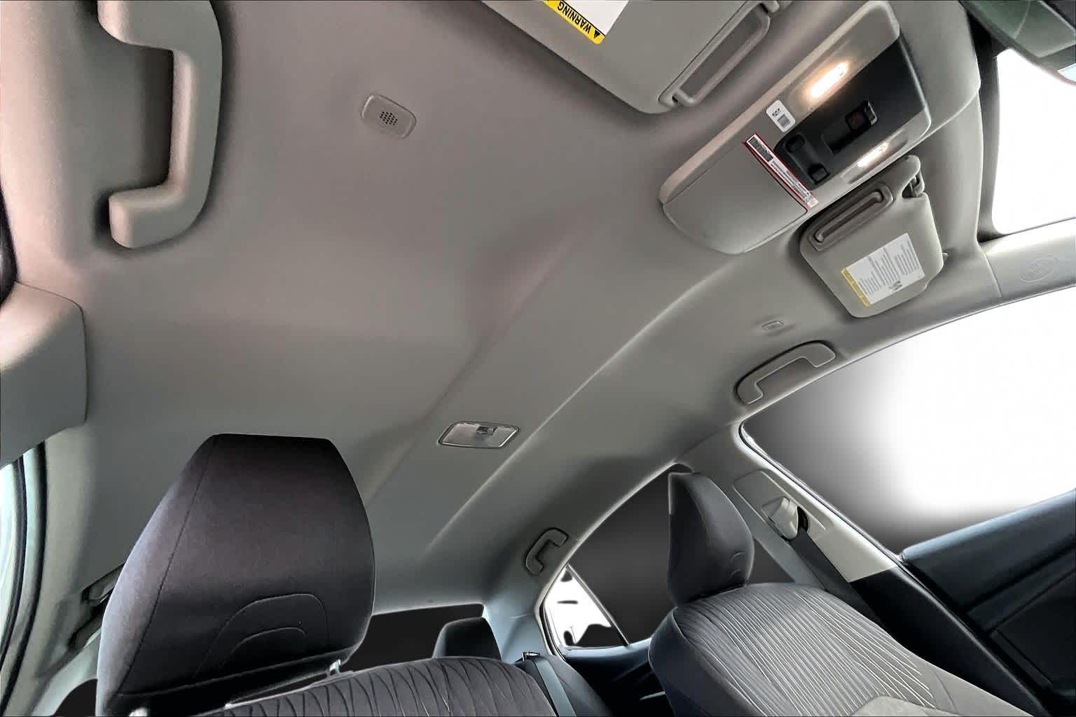 Thumbnail: 2025 Toyota Camry - 31