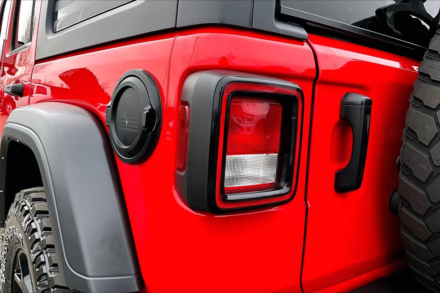 Thumbnail: 2021 Jeep Wrangler - 33