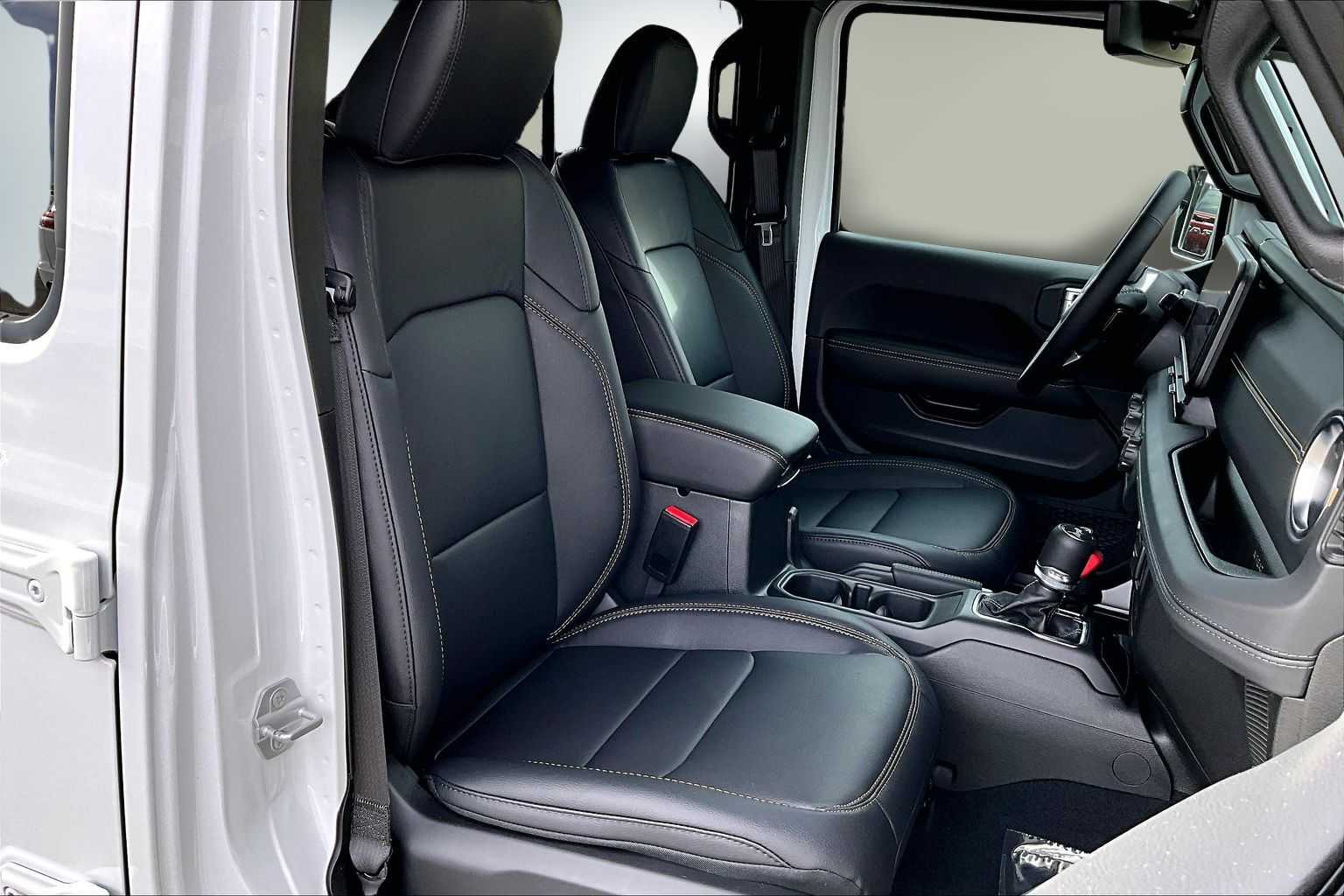 Thumbnail: 2026 Jeep Wrangler - 14