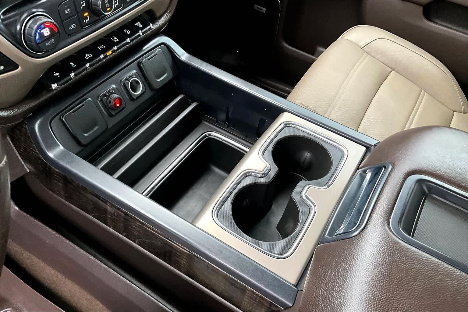 Thumbnail: 2015 GMC Sierra 2500 - 16