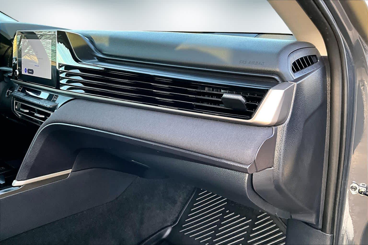 Thumbnail: 2025 Toyota Camry - 22