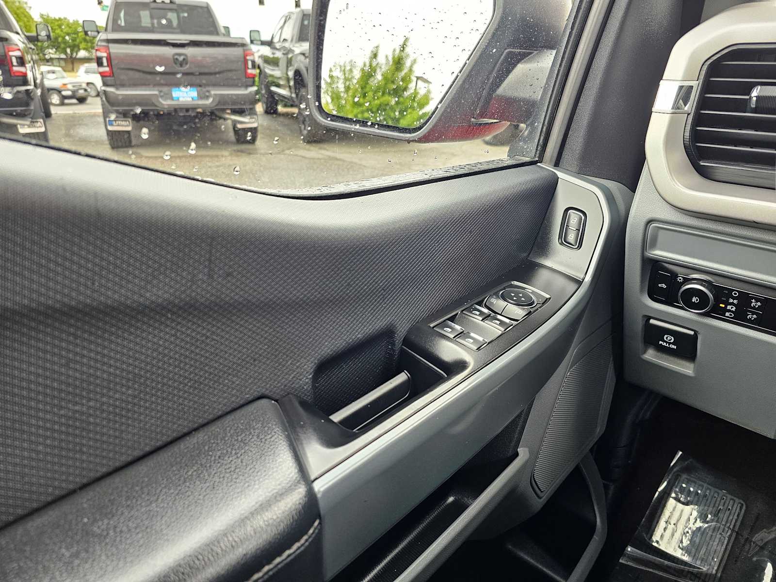 2023 Ford F-150 XLT 27
