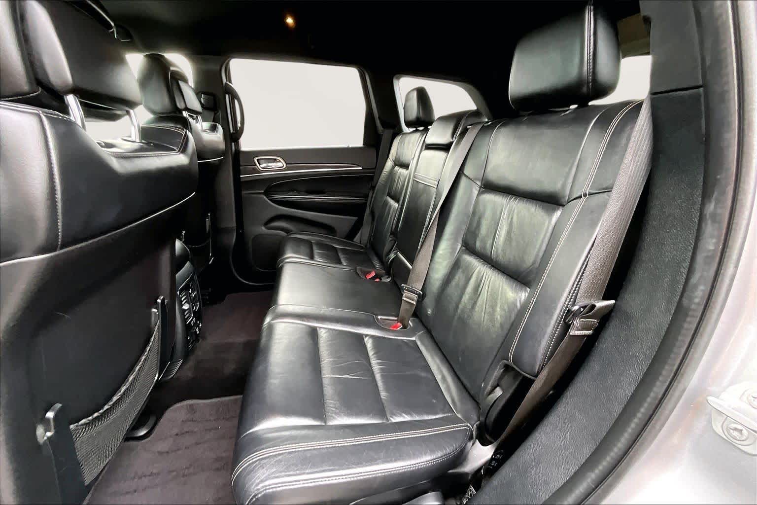 Thumbnail: 2016 Jeep Grand Cherokee - 28