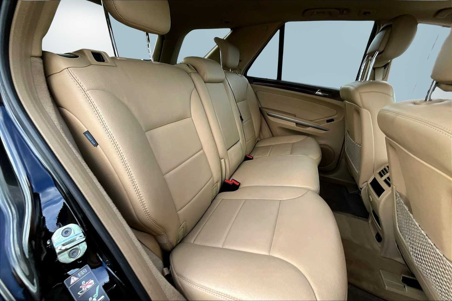 Thumbnail: 2011 Mercedes-Benz M-Class - 30