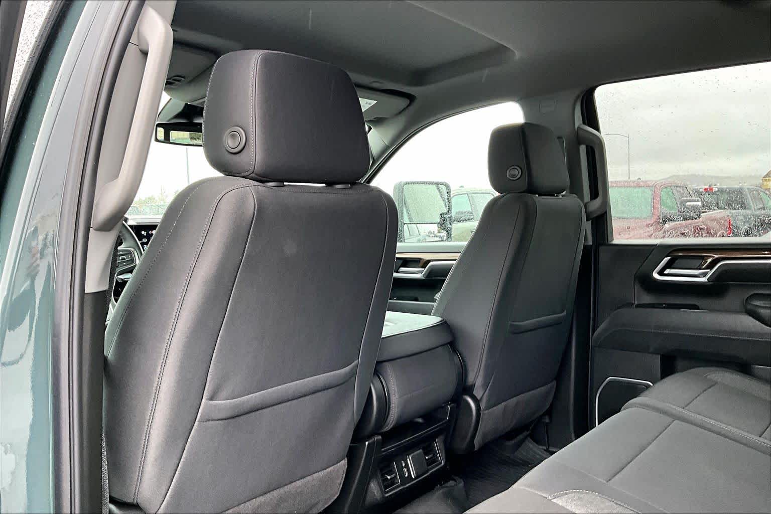 Thumbnail: 2025 Chevrolet Silverado 3500 - 11