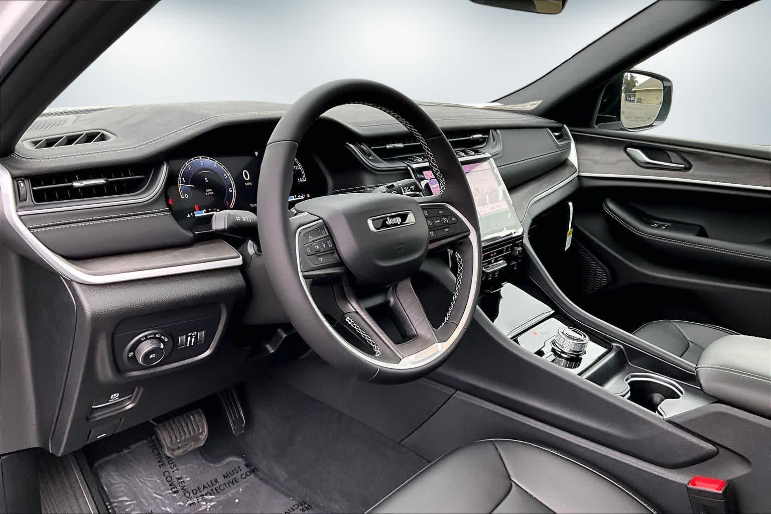 Thumbnail: 2025 Jeep Grand Cherokee - 2