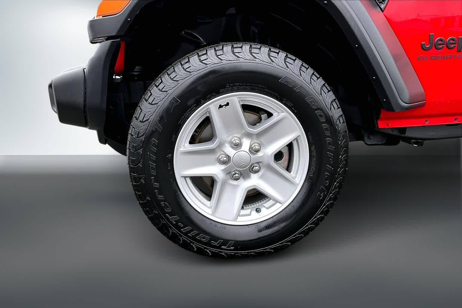 Thumbnail: 2020 Jeep Gladiator - 8