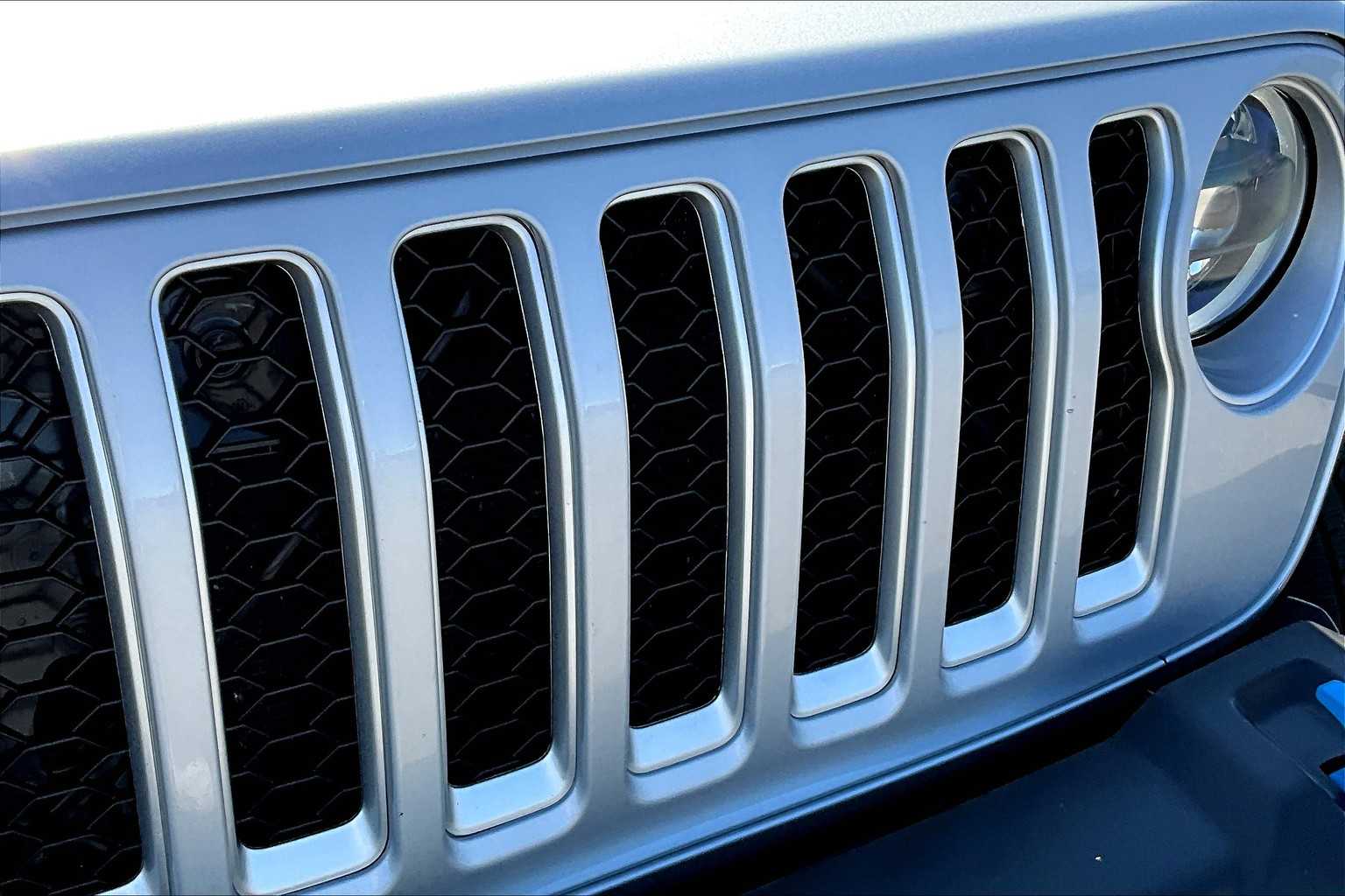 Thumbnail: 2023 Jeep Wrangler - 34