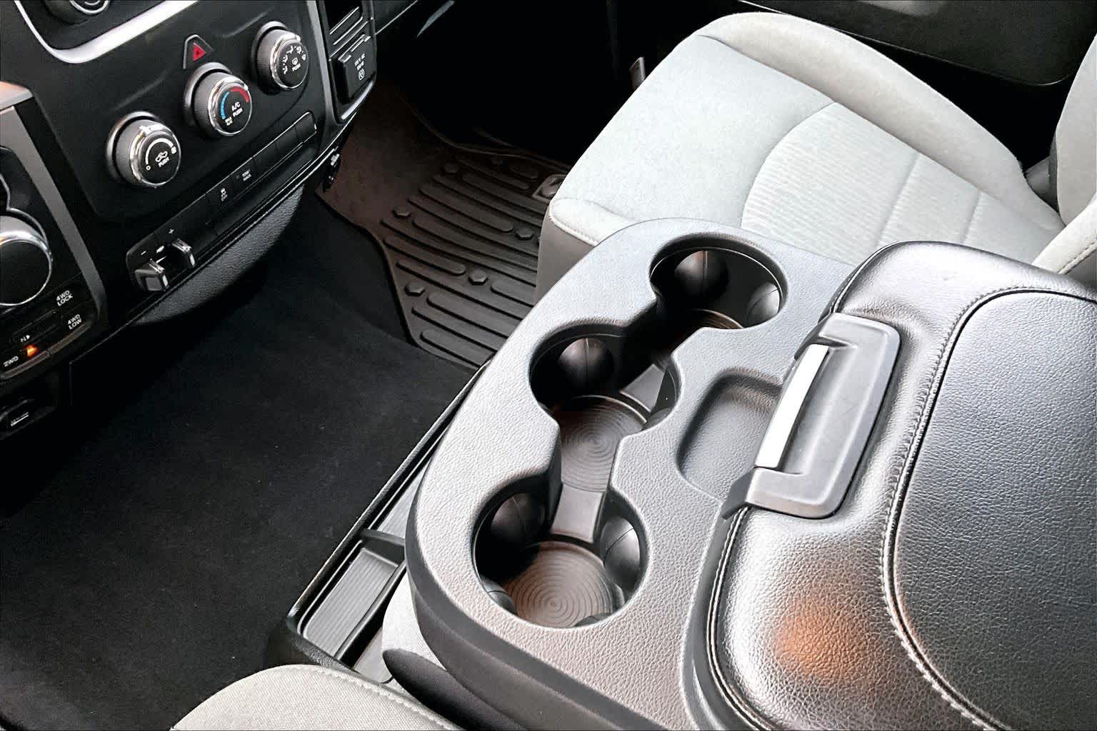 Thumbnail: 2022 RAM 1500 Classic - 16