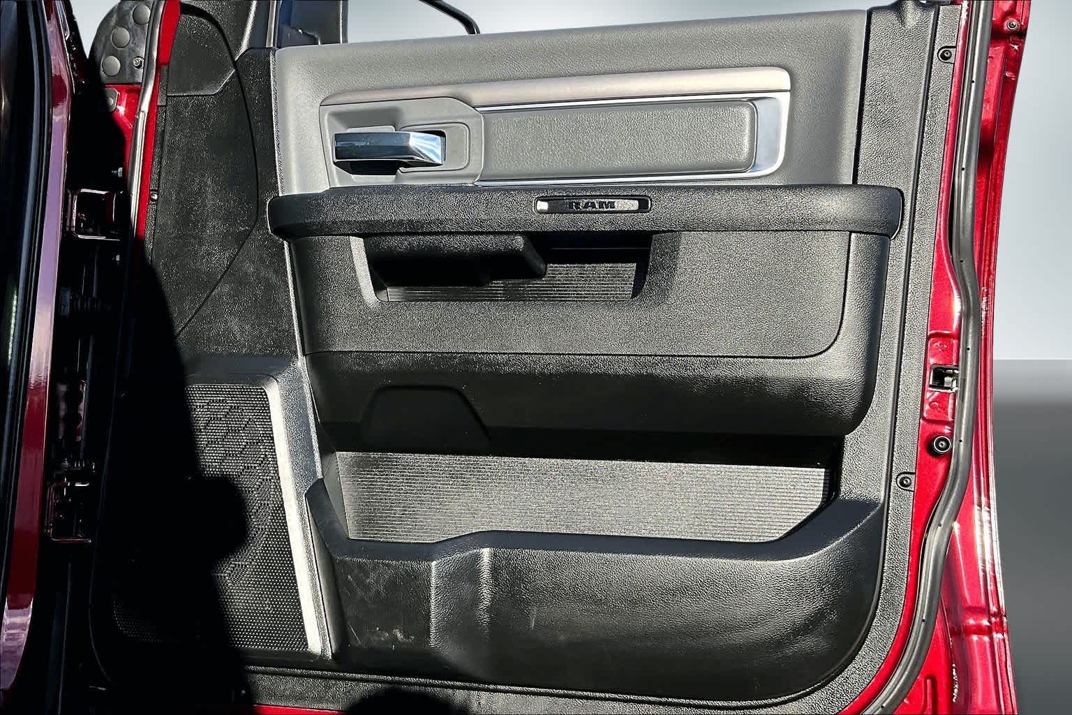 Thumbnail: 2022 RAM 1500 Classic - 28