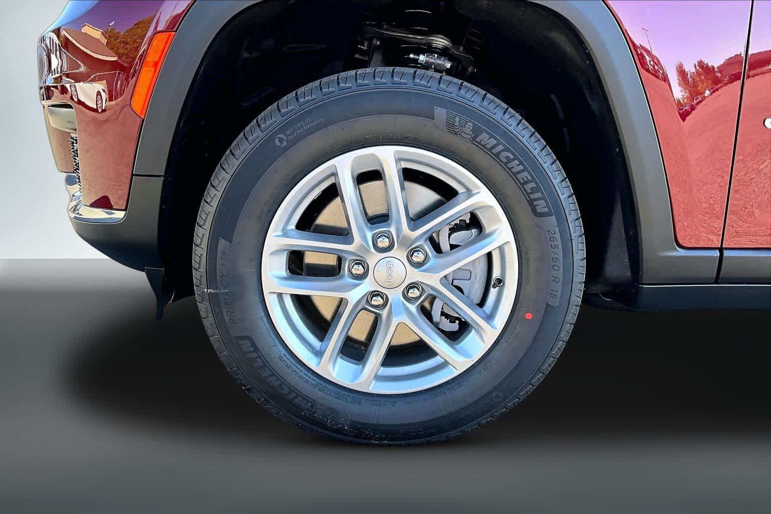 Thumbnail: 2026 Jeep Grand Cherokee - 7