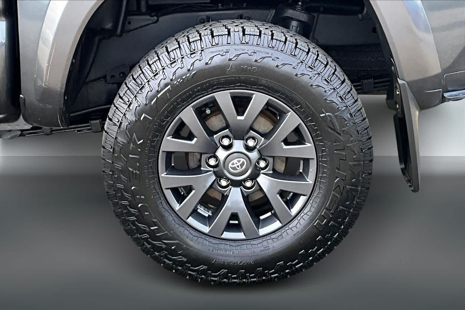 Thumbnail: 2021 Toyota Tacoma - 36