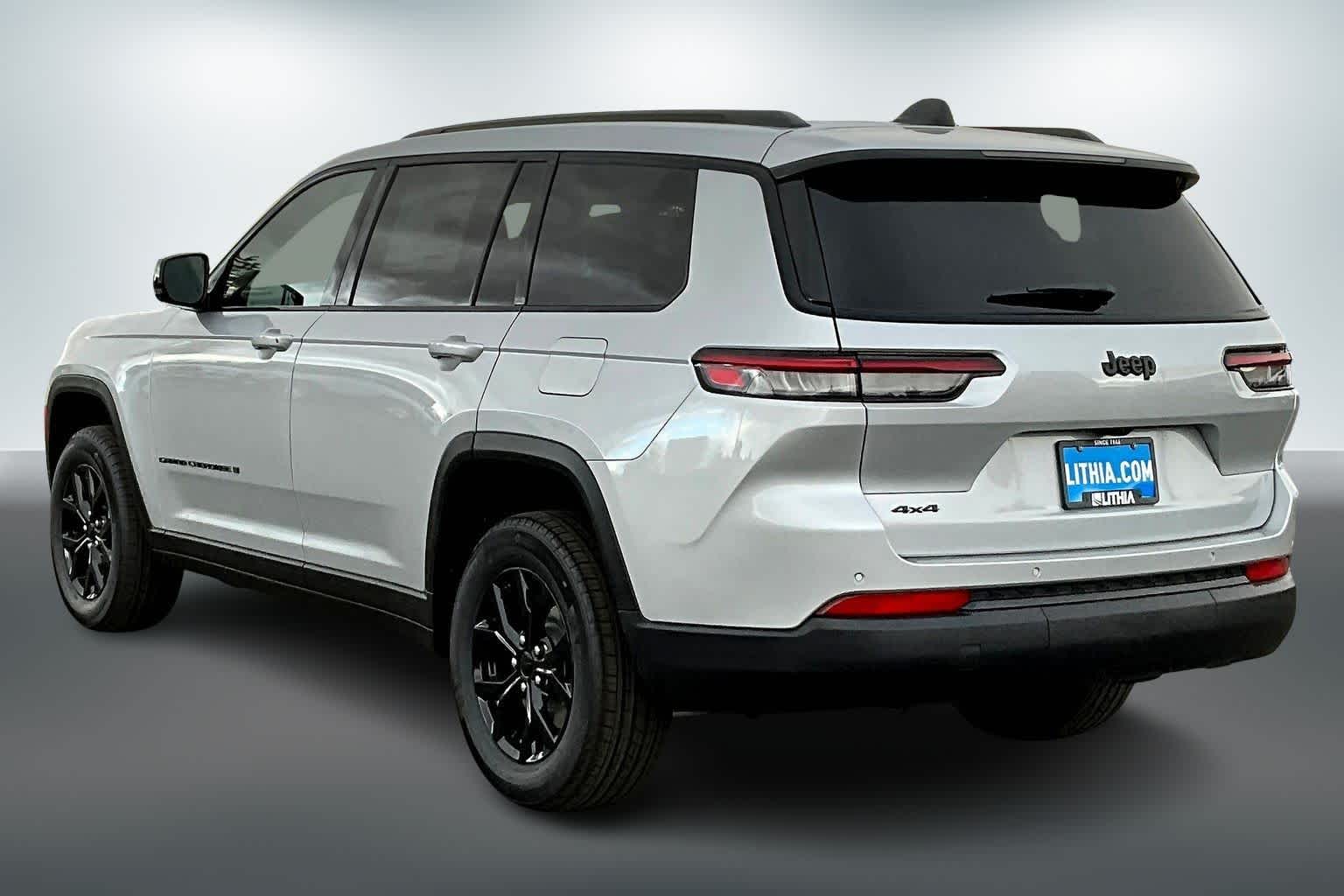 Thumbnail: 2025 Jeep Grand Cherokee - 4
