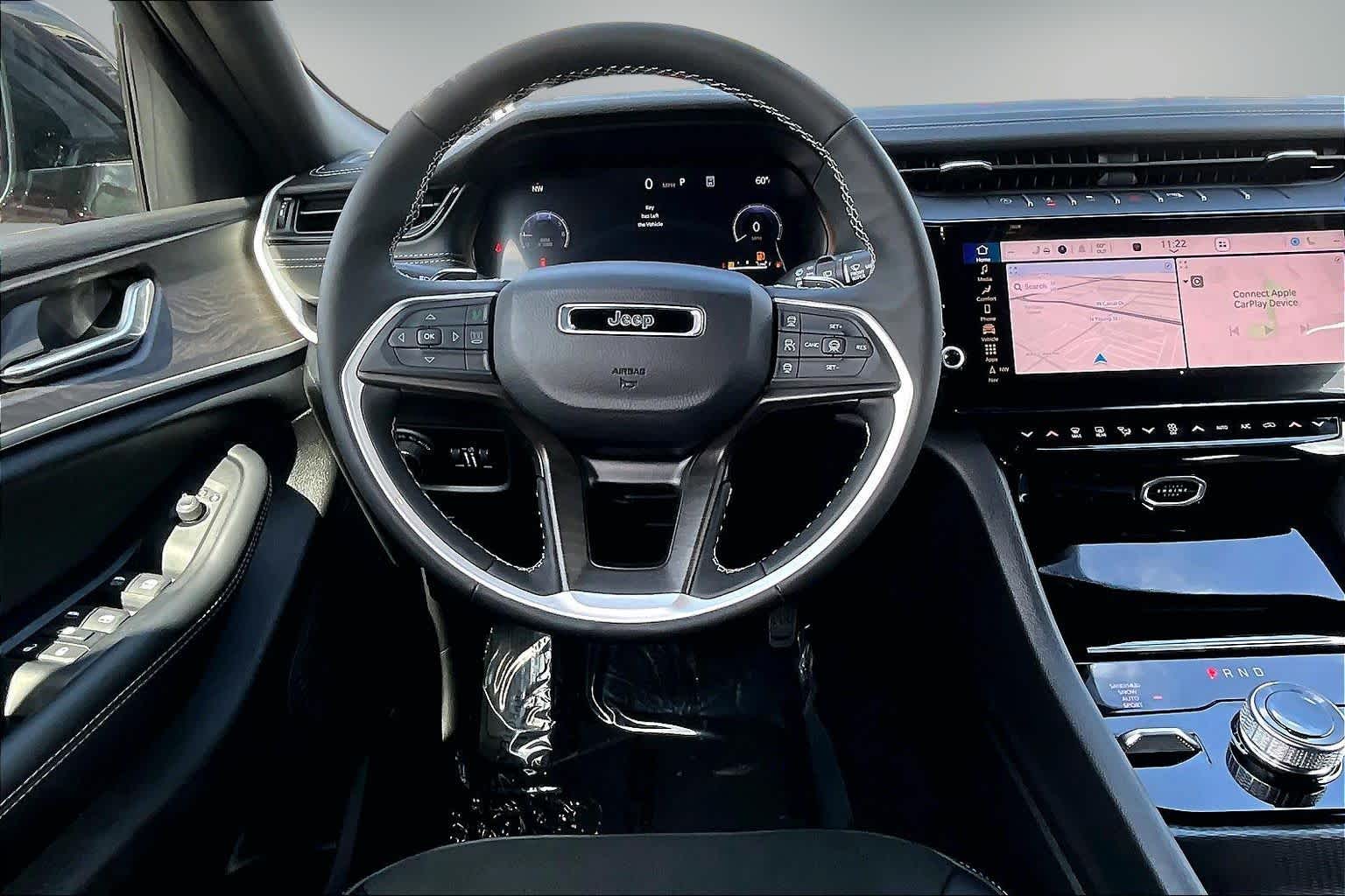 Thumbnail: 2026 Jeep Grand Cherokee - 15