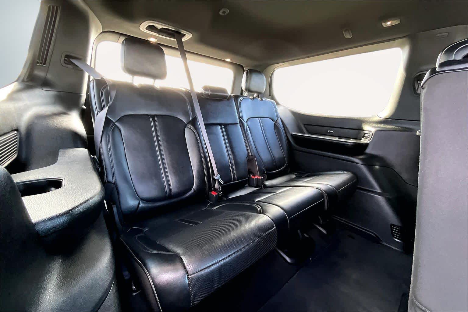 Thumbnail: 2024 Jeep Wagoneer - 31