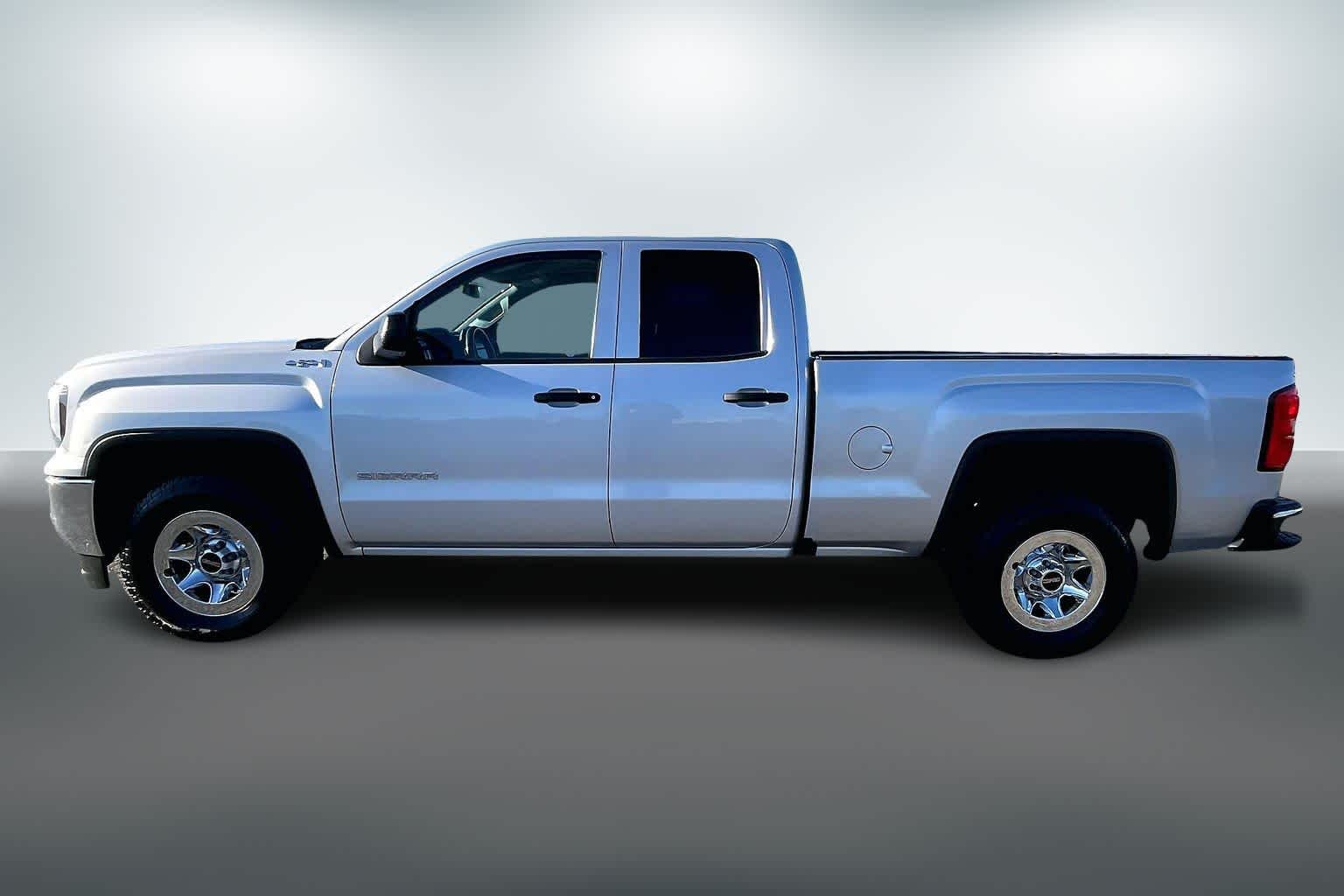 Thumbnail: 2018 GMC Sierra 1500 - 3