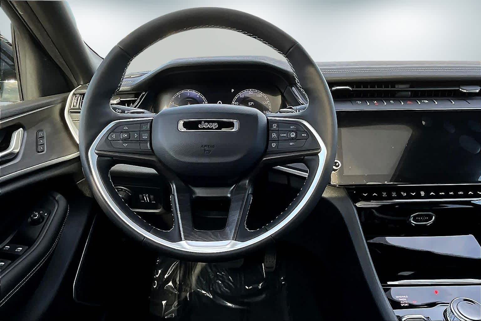 Thumbnail: 2026 Jeep Grand Cherokee - 14