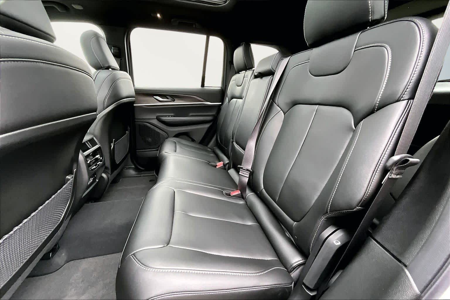 Thumbnail: 2025 Jeep Grand Cherokee - 12