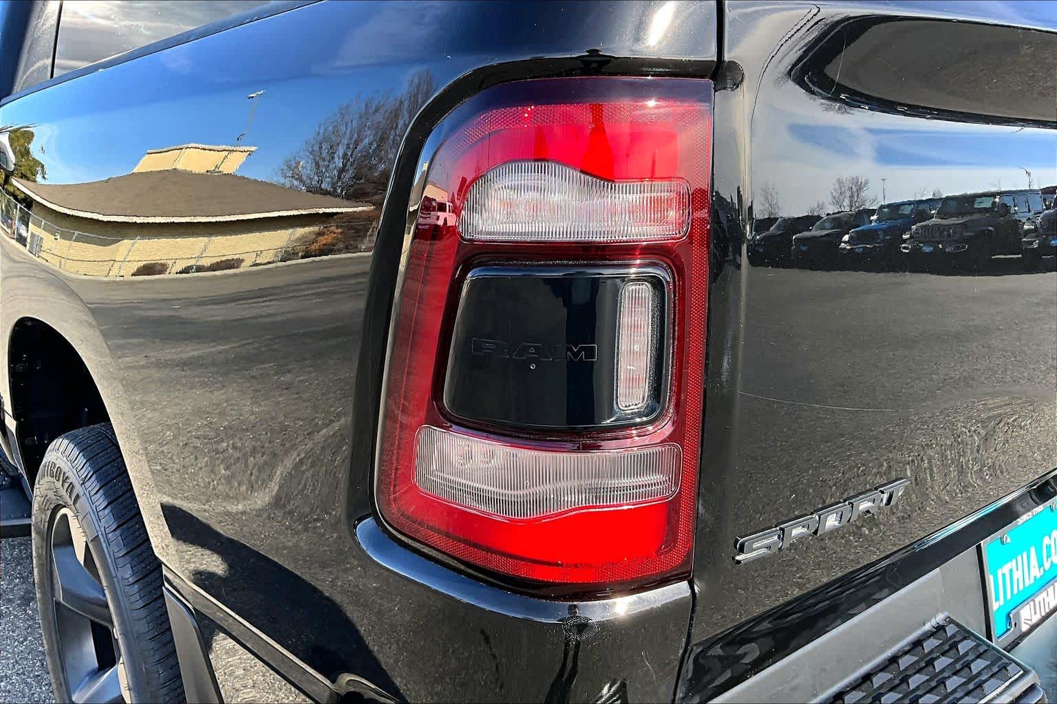 Thumbnail: 2019 RAM 1500 - 32