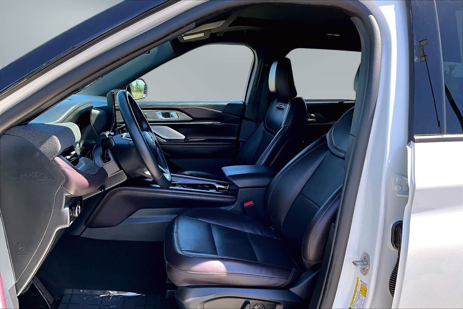 Thumbnail: 2025 Ford Explorer - 10
