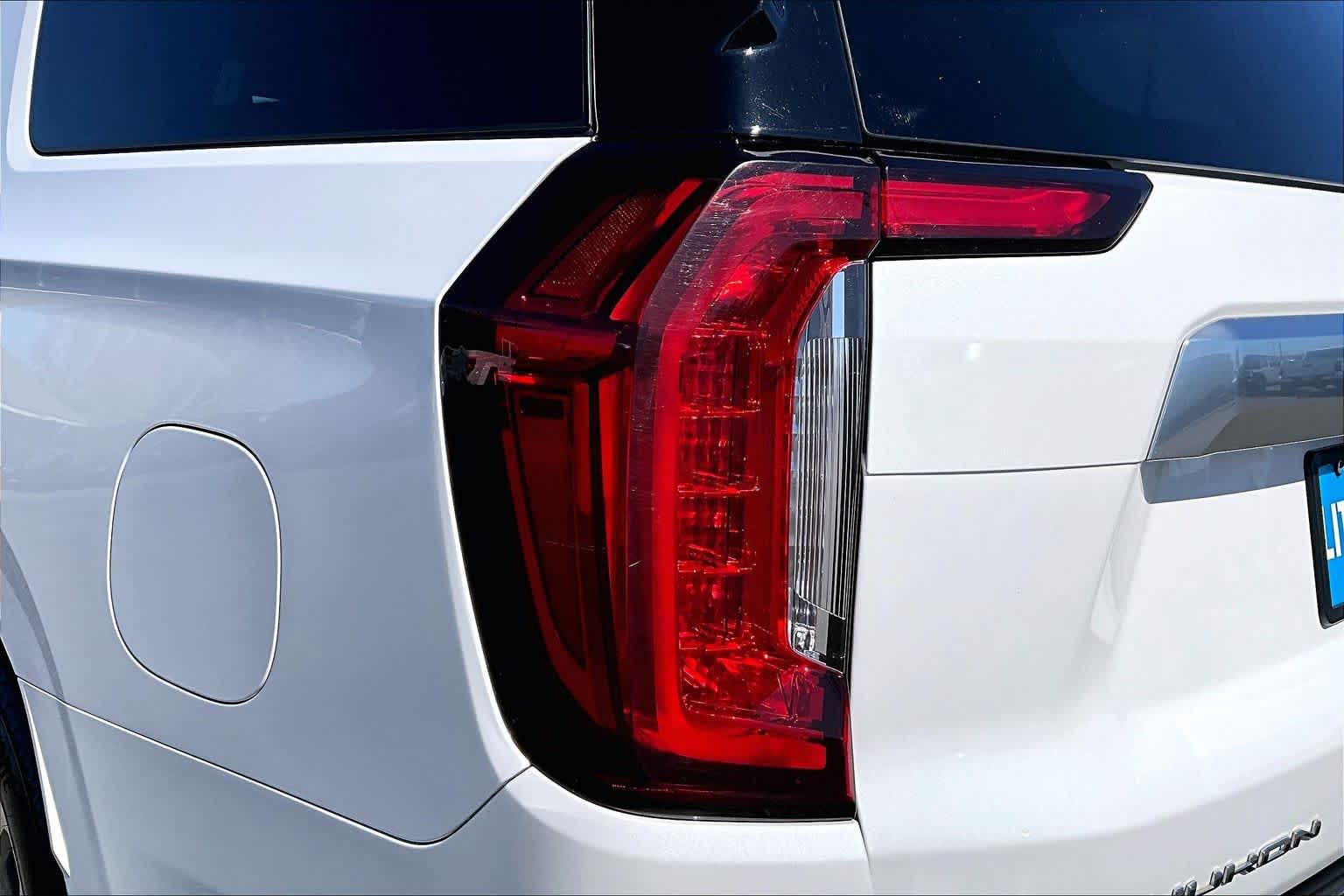 Thumbnail: 2021 GMC Yukon - 32