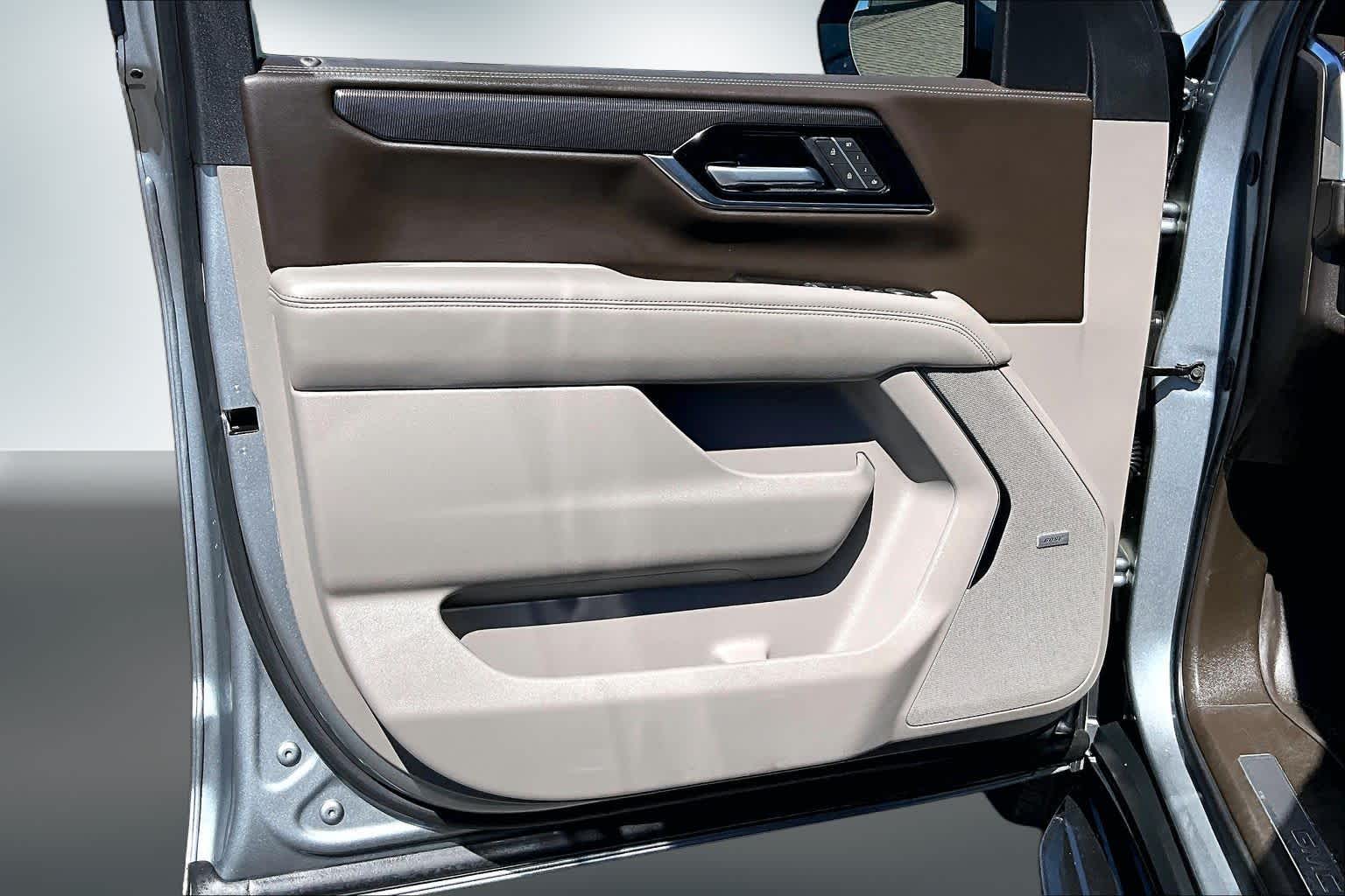 Thumbnail: 2025 GMC Yukon XL - 26