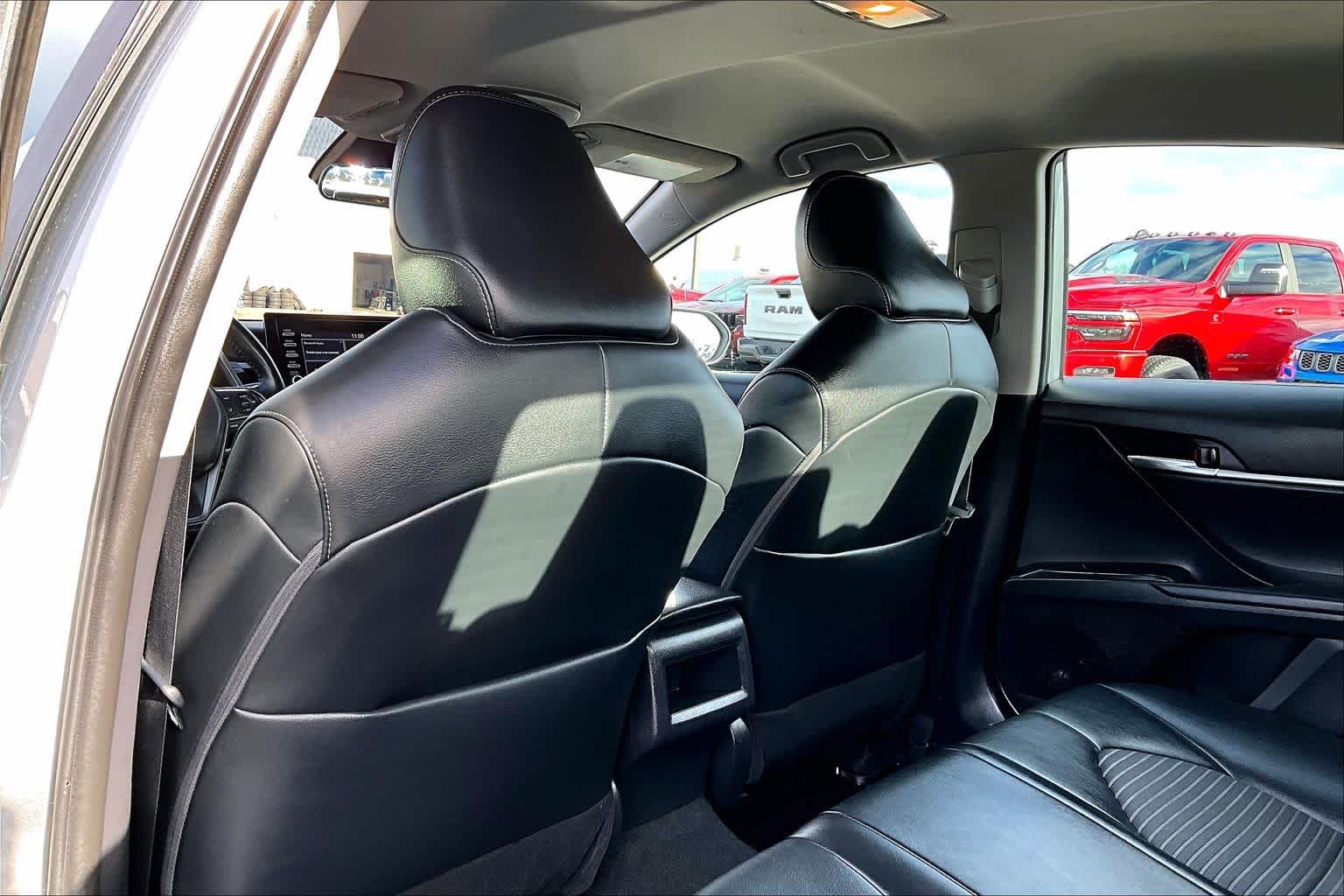 Thumbnail: 2022 Toyota Camry - 12